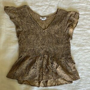 Women's peplum Ruffle Sleeve Top